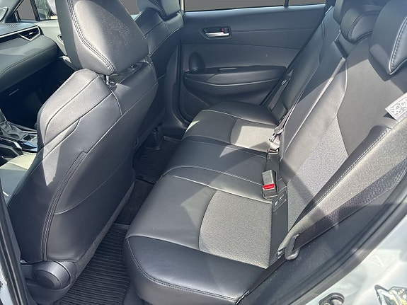 Toyota Corolla Cross 8 of 12