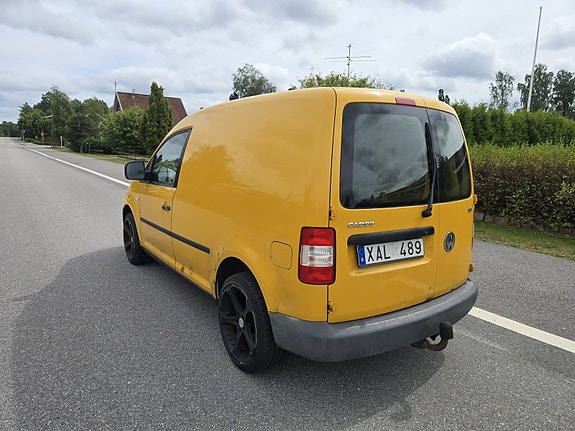 Volkswagen Caddy 2 of 5