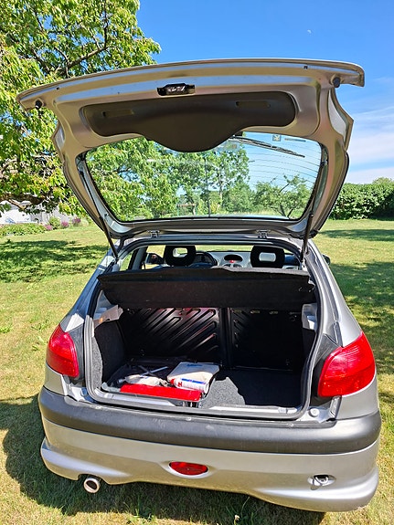Peugeot 206 2 of 5