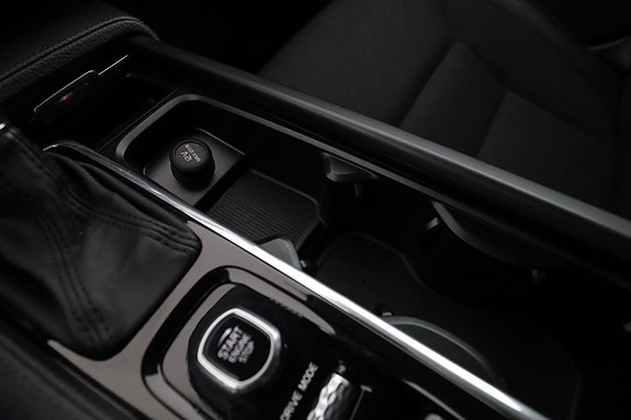 Volvo S90 30 of 30
