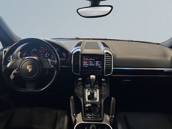 Porsche Cayenne 8 of 19