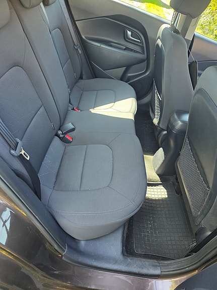 Kia Rio 5 of 5