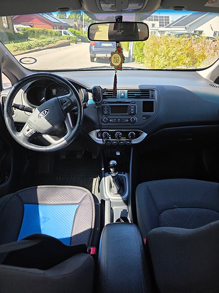 Kia Rio 3 of 5