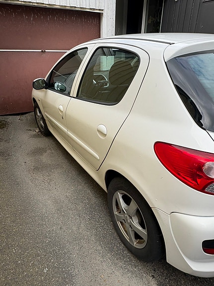 Peugeot 206+ 4 of 4