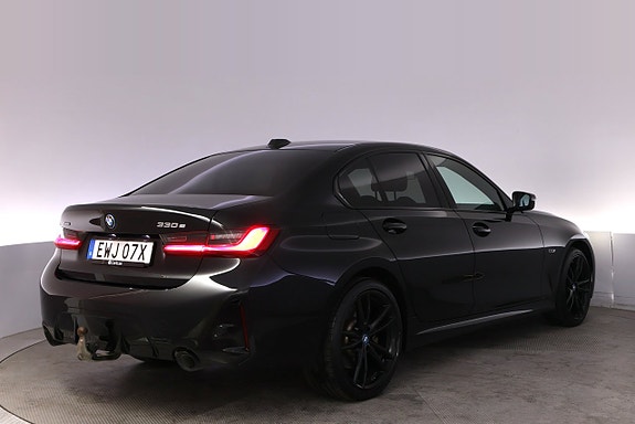 BMW 330e 5 of 27
