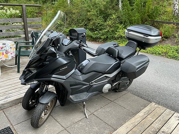 Kymco CV3 2 of 3
