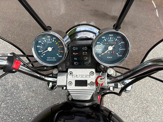 Moto Guzzi California 1100 5 of 6