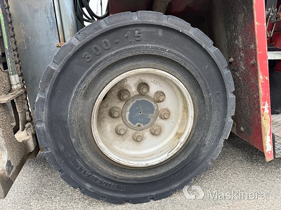 Truck Kalmar DCD40-5H 19 of 27