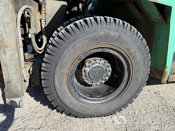 Gaffeltruck Mitsubishi FD70 13 of 27