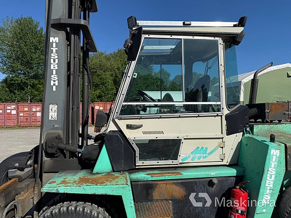 Gaffeltruck Mitsubishi FD70 12 of 27