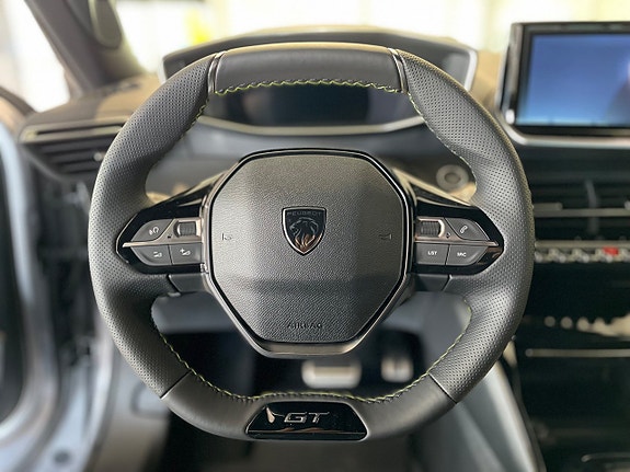 Peugeot 2008 11 of 15