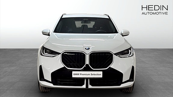 BMW X3 8 of 12