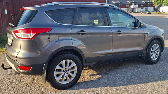 Ford Kuga 3 of 5