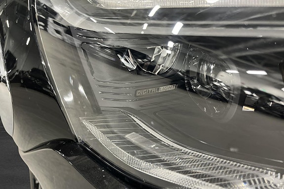 Mercedes-Benz E300 22 of 22