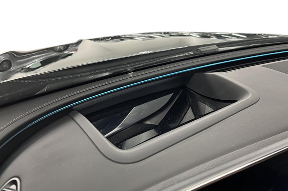 Mercedes-Benz E300 17 of 22