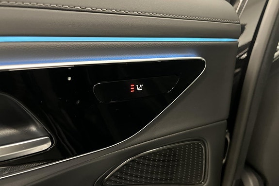 Mercedes-Benz E300 21 of 22