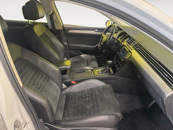 Volkswagen Passat 15 of 22