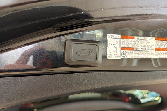 Toyota RAV4 12 of 18