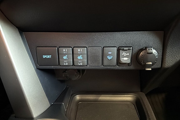 Toyota RAV4 17 of 18