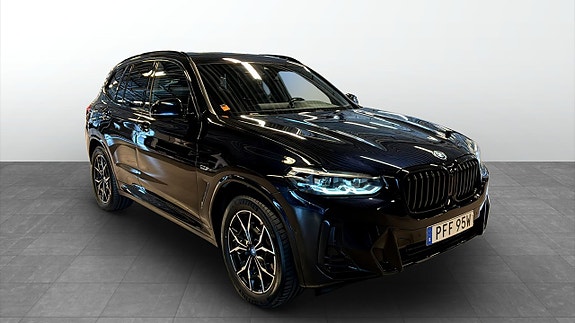 BMW X3 3 of 5