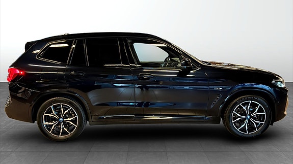 BMW X3 4 of 5