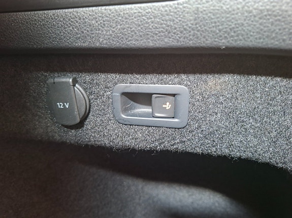 Volkswagen Passat 14 of 22