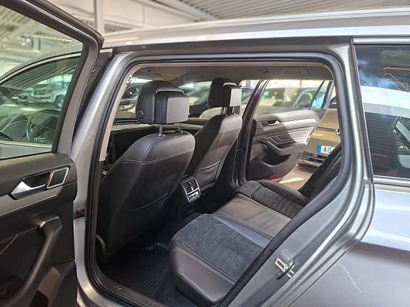 Volkswagen Passat 11 of 22