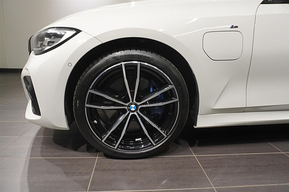 BMW 330e 6 of 19