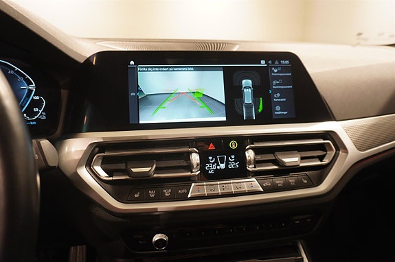 BMW 330e 17 of 19