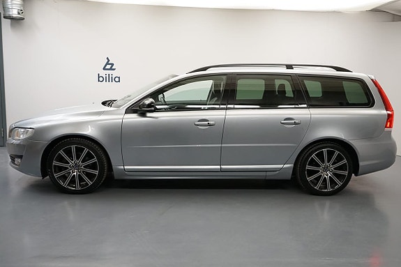 Volvo V70 2 of 5
