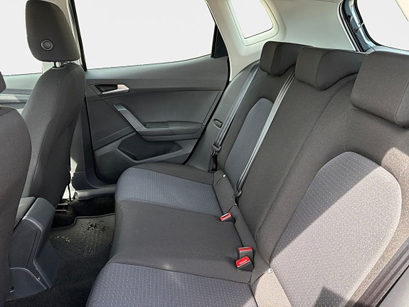 Seat Arona 13 of 15