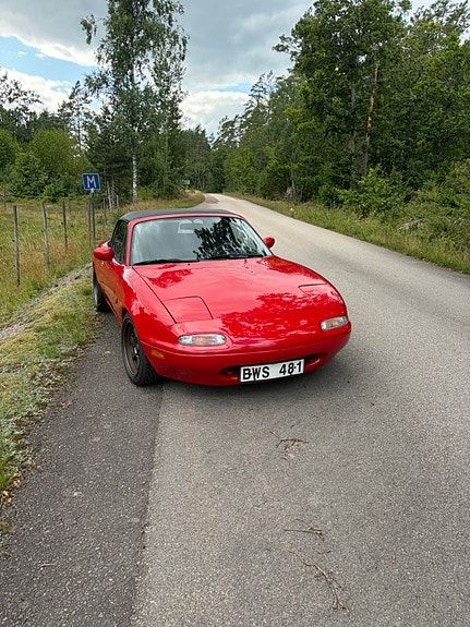 Mazda MX-5 4 of 5