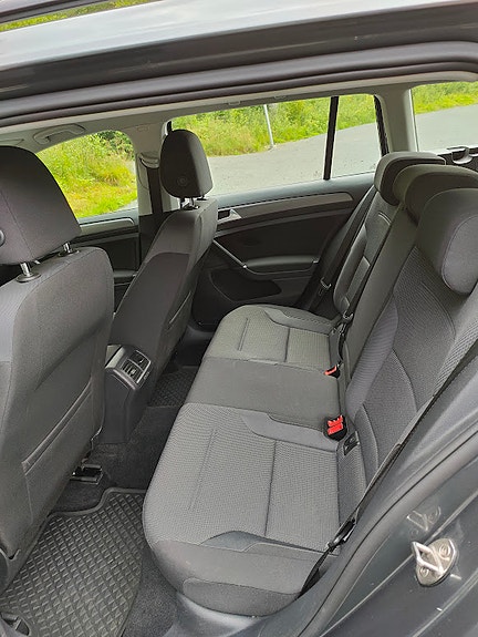 Volkswagen Golf VII 10 of 21