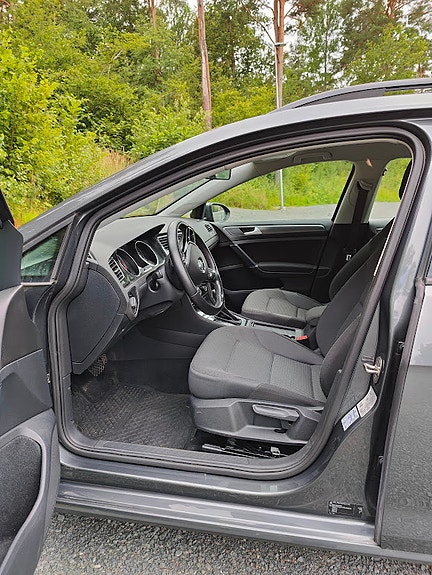 Volkswagen Golf VII 8 of 21
