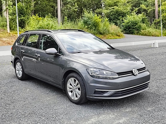 Volkswagen Golf VII 2 of 21