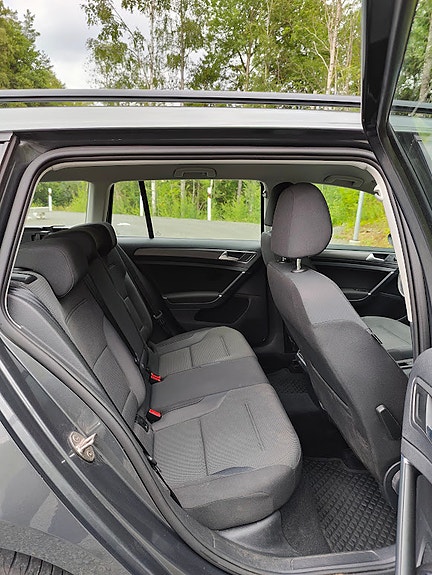 Volkswagen Golf VII 14 of 21