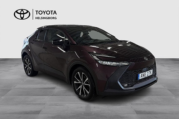 Toyota C-HR 3 of 5