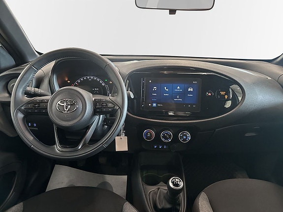 Toyota Aygo X 8 of 10