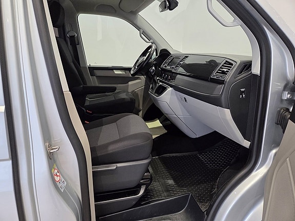 Volkswagen Transporter 8 of 11