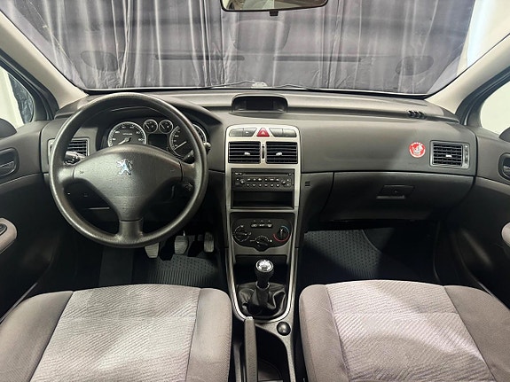 Peugeot 307 13 of 15