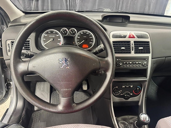 Peugeot 307 14 of 15