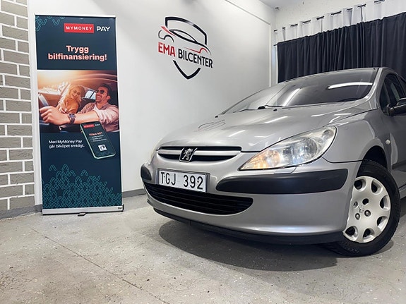 Peugeot 307 2 of 5