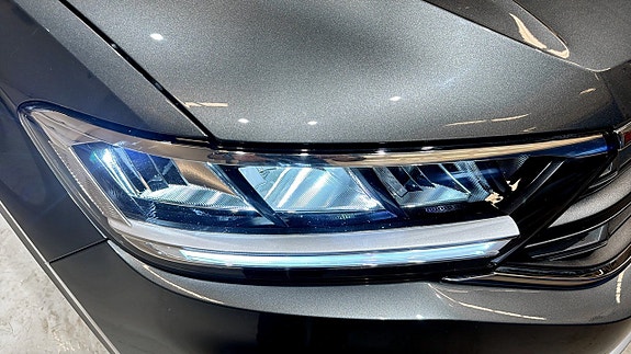 Volkswagen T-Roc 14 of 19