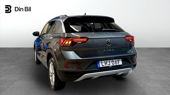 Volkswagen T-Roc 3 of 19