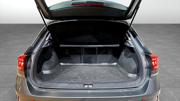 Volkswagen T-Roc 12 of 19