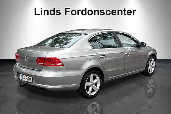 Volkswagen Passat 3 of 6