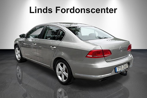 Volkswagen Passat 4 of 6