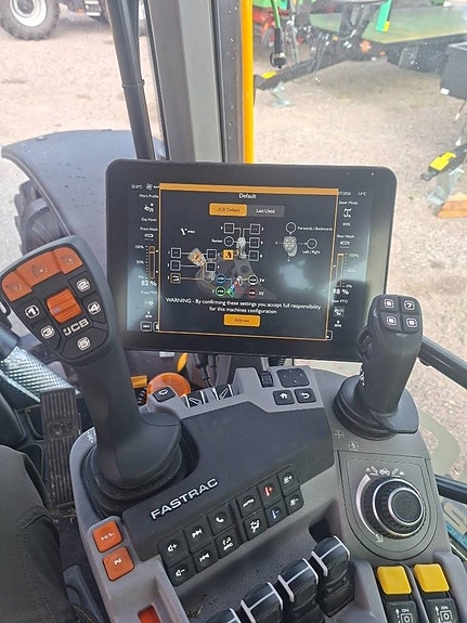 JCB Fastrac 4220 Icon 6 of 8