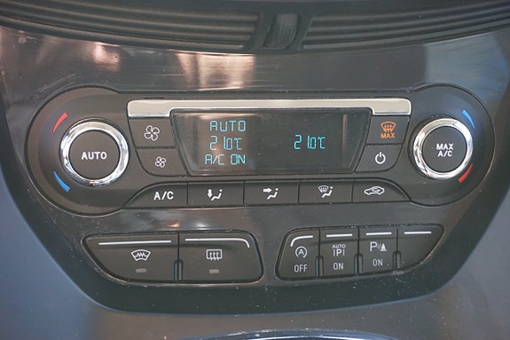 Ford Kuga 13 of 21
