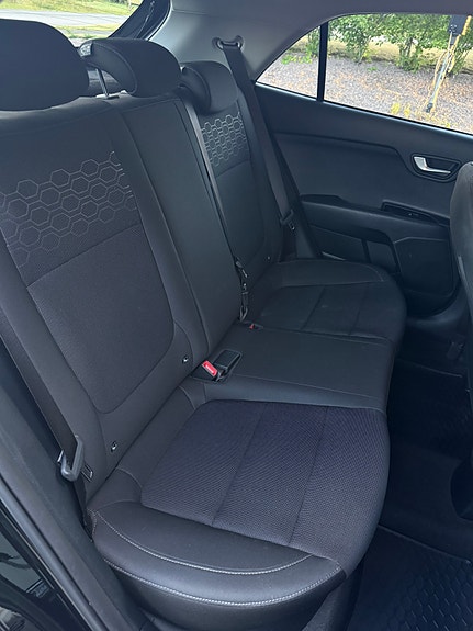 Kia Rio 6 of 9